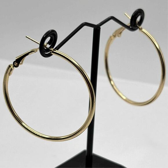 Y2K Gold Earrings - Picture 2 of 3